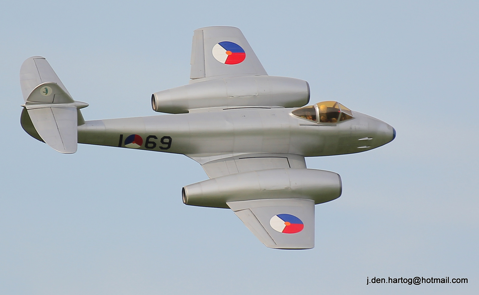 Gloster-Meteor-F-MK-4-163.jpg