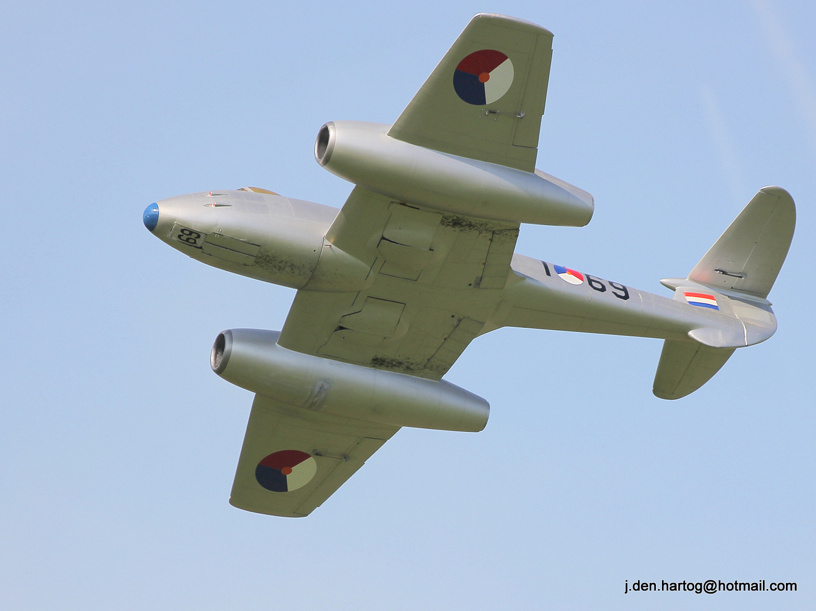Gloster-Meteor-F-MK-4-169.jpg
