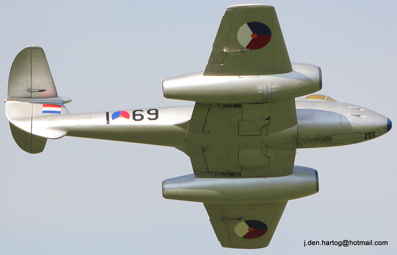 Gloster-Meteor-F-MK-4-170.jpg